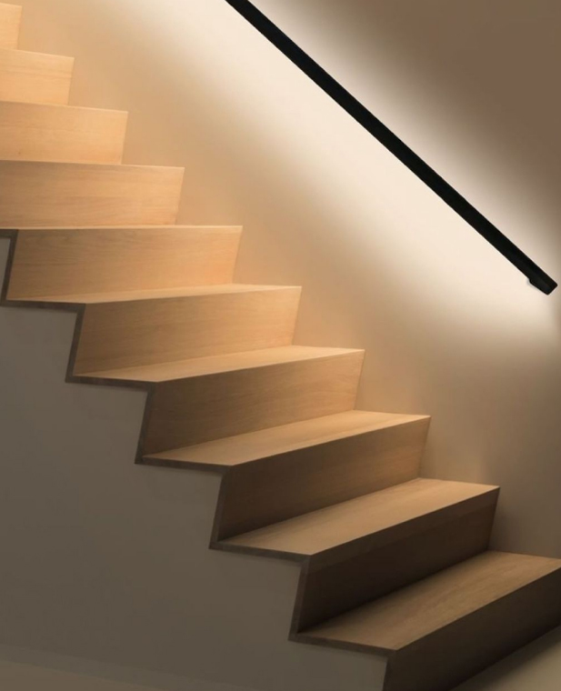 STAIR TREAD